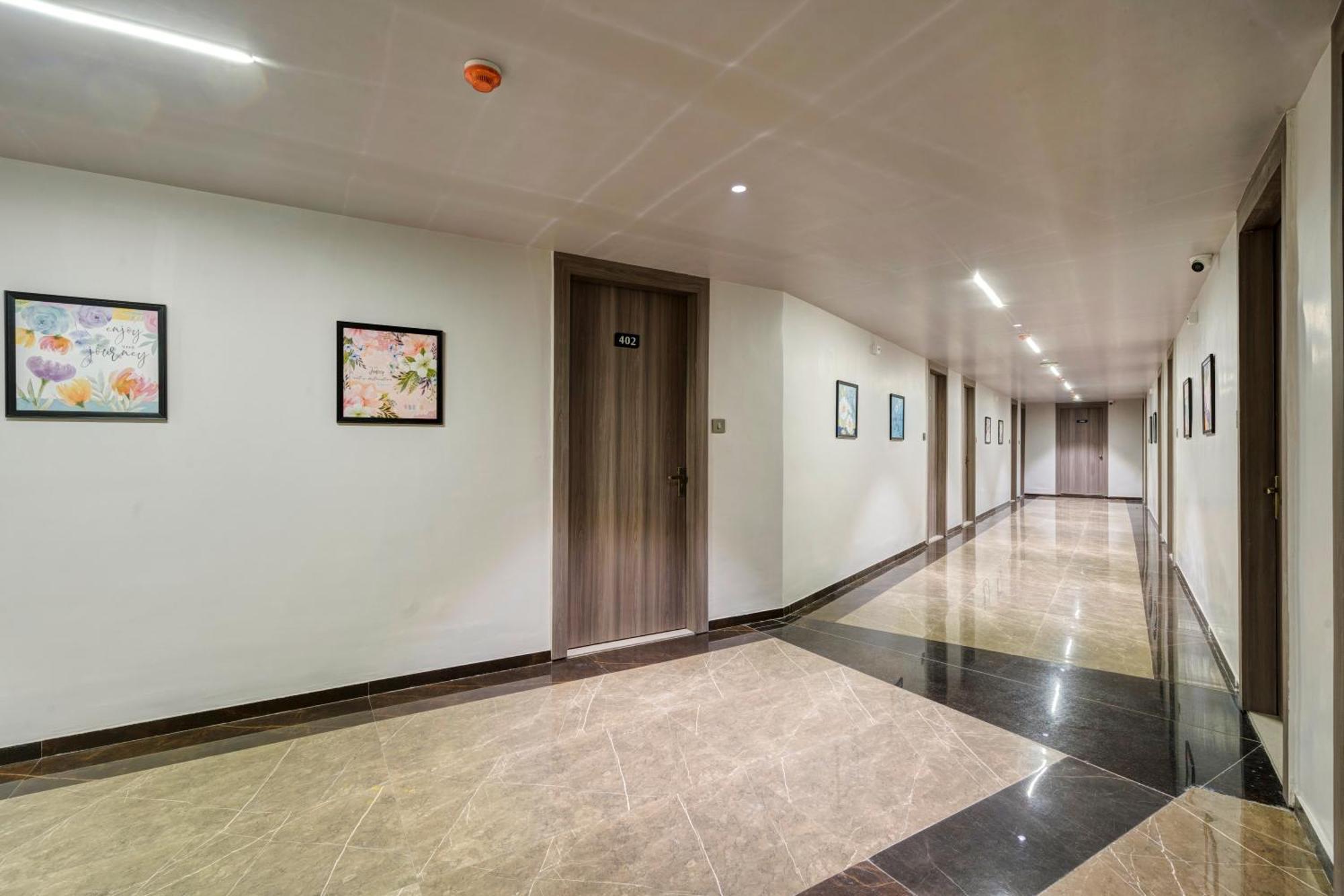 Hotel Sparsh Divine Ahmedabad Exterior foto